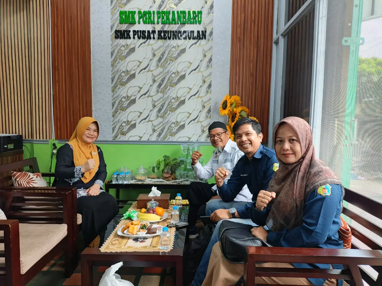 Kunjungan Silaturahmi SMK Perminyakan Dumai ke SMK PGRI Pekanbaru Pererat Sinergi Antar Lembaga Pendidikan