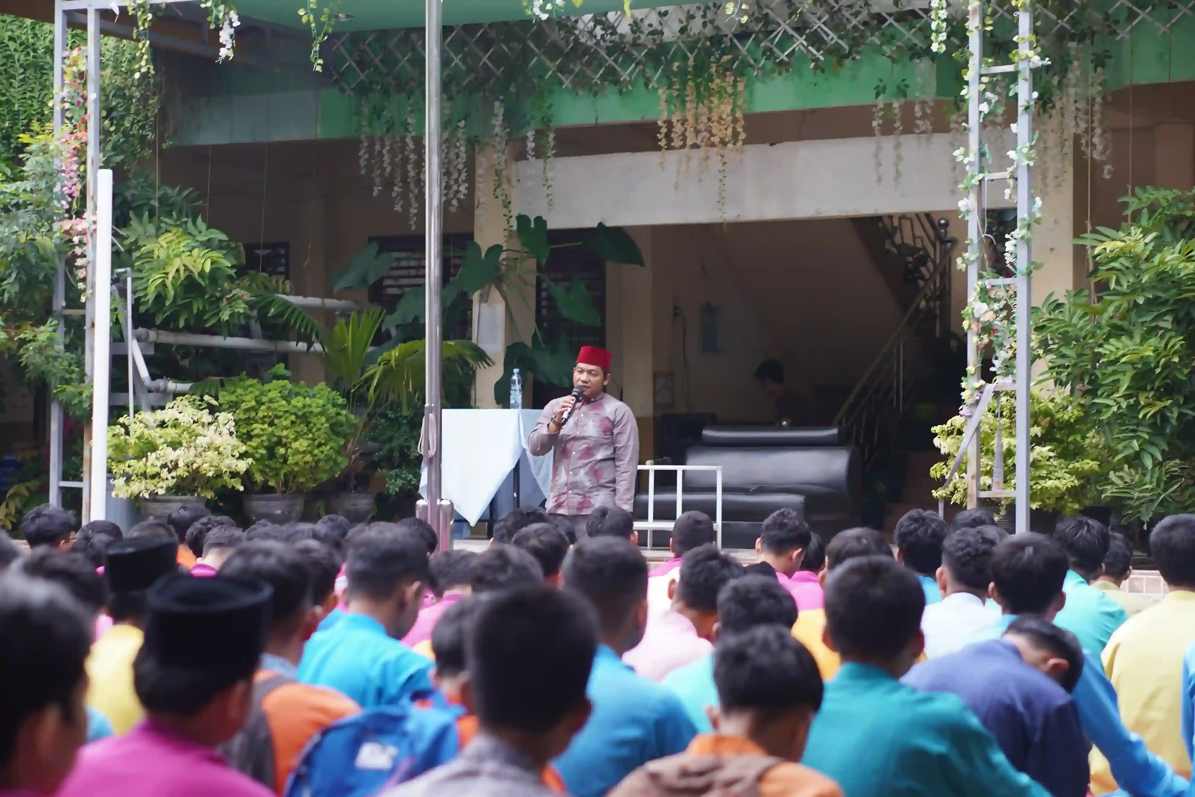 SMK PGRI Pekanbaru Gelar Tausyiah Jumat Rutin Setiap Bulan